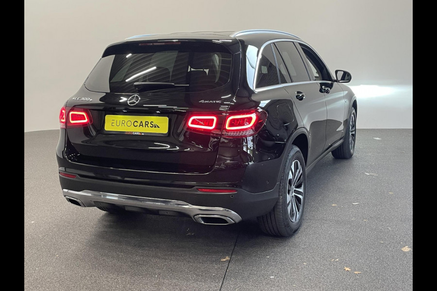 Mercedes-Benz GLC 300e 4MATIC 320pk Automaat PHEV Business Solution | Climate Control | Leder | Navigatie | Apple Carplay/Android Auto | Distronic | LED | High Performance | 18" Lichtmetalen Velgen | Privacy Glass | PDC VA + 360 Camera