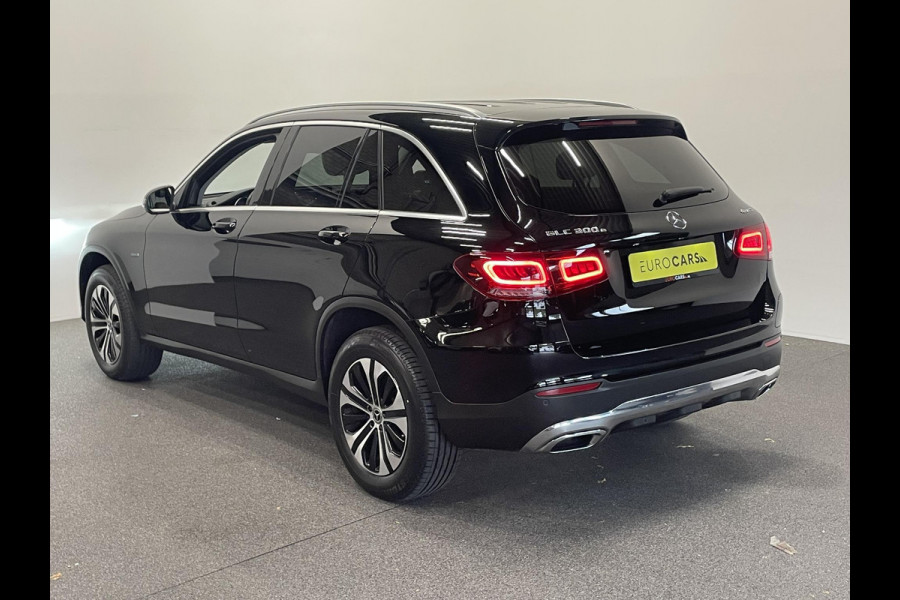 Mercedes-Benz GLC 300e 4MATIC 320pk Automaat PHEV Business Solution | Climate Control | Leder | Navigatie | Apple Carplay/Android Auto | Distronic | LED | High Performance | 18" Lichtmetalen Velgen | Privacy Glass | PDC VA + 360 Camera
