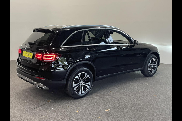 Mercedes-Benz GLC 300e 4MATIC 320pk Automaat PHEV Business Solution | Climate Control | Leder | Navigatie | Apple Carplay/Android Auto | Distronic | LED | High Performance | 18" Lichtmetalen Velgen | Privacy Glass | PDC VA + 360 Camera