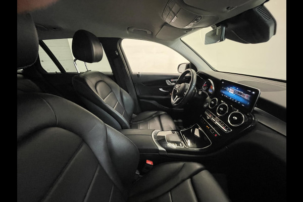 Mercedes-Benz GLC 300e 4MATIC 320pk Automaat PHEV Business Solution | Climate Control | Leder | Navigatie | Apple Carplay/Android Auto | Distronic | LED | High Performance | 18" Lichtmetalen Velgen | Privacy Glass | PDC VA + 360 Camera