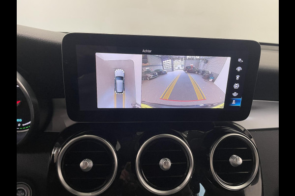 Mercedes-Benz GLC 300e 4MATIC 320pk Automaat PHEV Business Solution | Climate Control | Leder | Navigatie | Apple Carplay/Android Auto | Distronic | LED | High Performance | 18" Lichtmetalen Velgen | Privacy Glass | PDC VA + 360 Camera