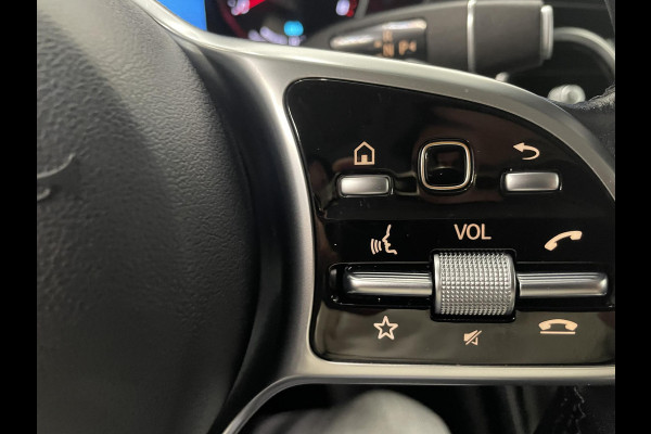 Mercedes-Benz GLC 300e 4MATIC 320pk Automaat PHEV Business Solution | Climate Control | Leder | Navigatie | Apple Carplay/Android Auto | Distronic | LED | High Performance | 18" Lichtmetalen Velgen | Privacy Glass | PDC VA + 360 Camera