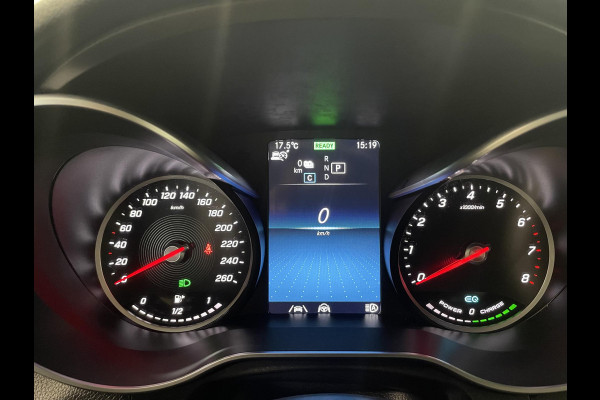 Mercedes-Benz GLC 300e 4MATIC 320pk Automaat PHEV Business Solution | Climate Control | Leder | Navigatie | Apple Carplay/Android Auto | Distronic | LED | High Performance | 18" Lichtmetalen Velgen | Privacy Glass | PDC VA + 360 Camera