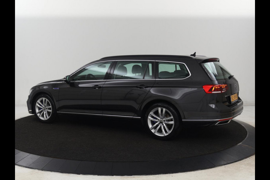 Volkswagen Passat 1.4 TSI PHEV GTE | Stoelverwarming | Adaptive cruise | Carplay | Navigatie | 18'' | Matrix LED | Parkeerhulp | Bluetooth | Plug In