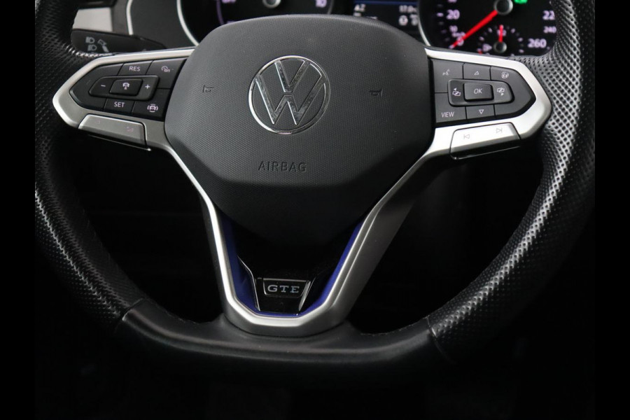 Volkswagen Passat 1.4 TSI PHEV GTE | Stoelverwarming | Adaptive cruise | Carplay | Navigatie | 18'' | Matrix LED | Parkeerhulp | Bluetooth | Plug In