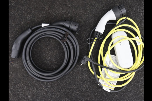 Volkswagen Passat 1.4 TSI PHEV GTE | Stoelverwarming | Adaptive cruise | Carplay | Navigatie | 18'' | Matrix LED | Parkeerhulp | Bluetooth | Plug In