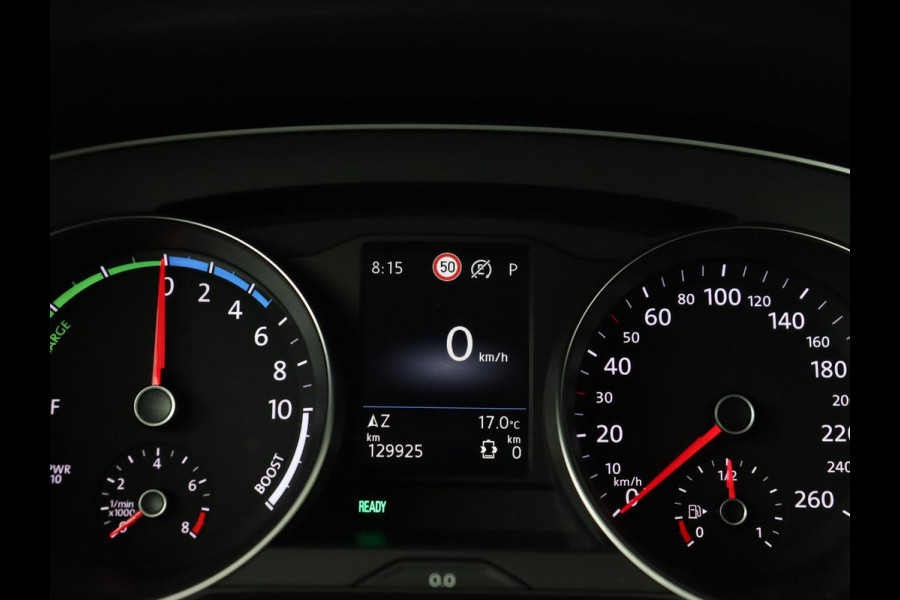 Volkswagen Passat 1.4 TSI PHEV GTE | Stoelverwarming | Adaptive cruise | Carplay | Navigatie | 18'' | Matrix LED | Parkeerhulp | Bluetooth | Plug In