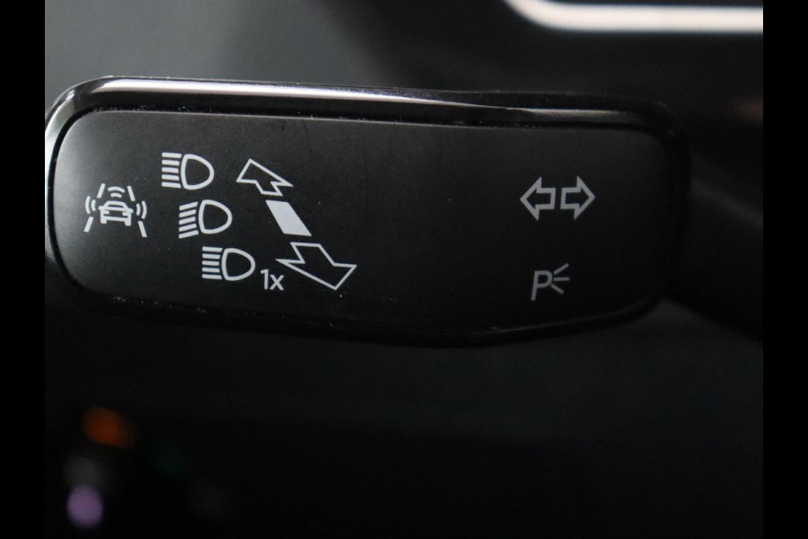 Volkswagen Tiguan 1.4 TSI R Line | 1e eigenaar | Panoramadak | Trekhaak | Stoelverwarming | Keyless | 19'' | Massage | Adaptive cruise | Navigatie | Full LED | Virtual Cockpit | Parkeerhulp | Climate control