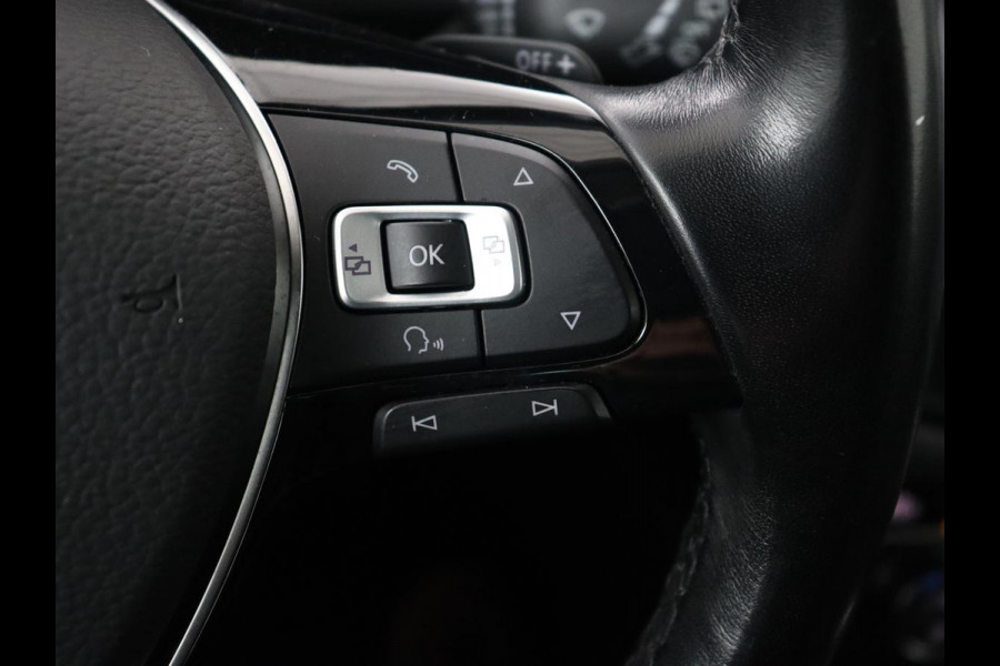 Volkswagen Tiguan 1.4 TSI R Line | 1e eigenaar | Panoramadak | Trekhaak | Stoelverwarming | Keyless | 19'' | Massage | Adaptive cruise | Navigatie | Full LED | Virtual Cockpit | Parkeerhulp | Climate control