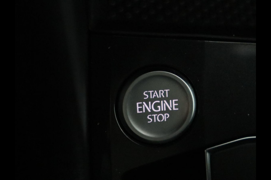 Volkswagen Tiguan 1.4 TSI R Line | 1e eigenaar | Panoramadak | Trekhaak | Stoelverwarming | Keyless | 19'' | Massage | Adaptive cruise | Navigatie | Full LED | Virtual Cockpit | Parkeerhulp | Climate control