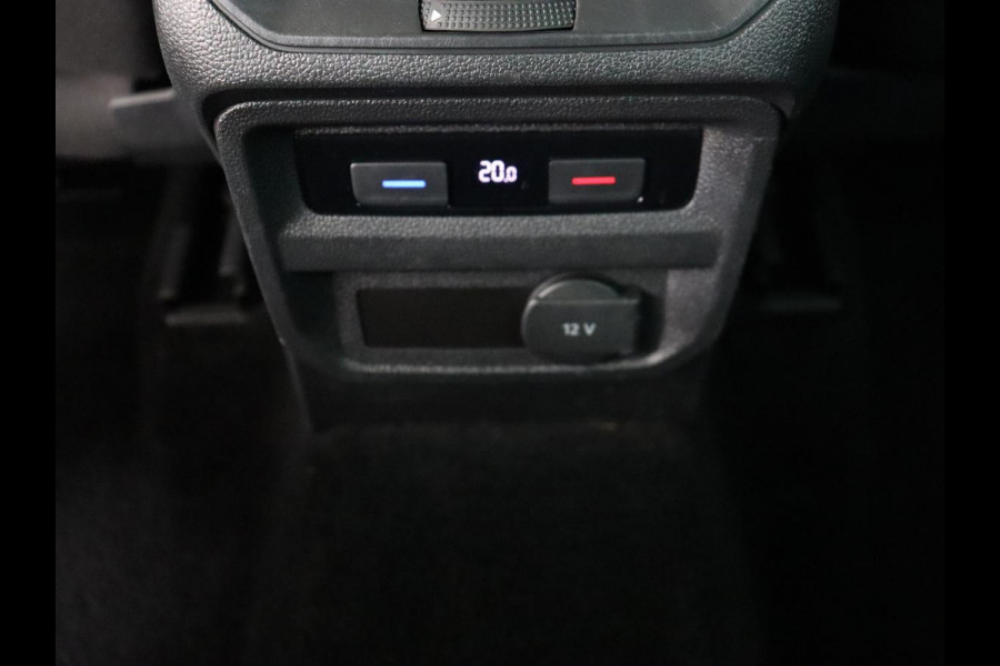 Volkswagen Tiguan 1.4 TSI R Line | 1e eigenaar | Panoramadak | Trekhaak | Stoelverwarming | Keyless | 19'' | Massage | Adaptive cruise | Navigatie | Full LED | Virtual Cockpit | Parkeerhulp | Climate control