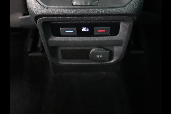 Volkswagen Tiguan 1.4 TSI R Line | 1e eigenaar | Panoramadak | Trekhaak | Stoelverwarming | Keyless | 19'' | Massage | Adaptive cruise | Navigatie | Full LED | Virtual Cockpit | Parkeerhulp | Climate control