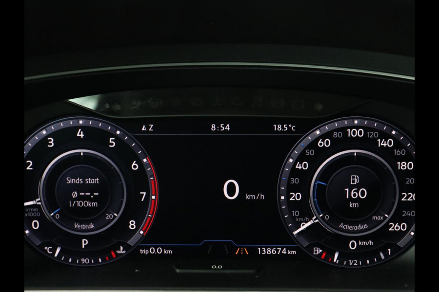 Volkswagen Tiguan 1.4 TSI R Line | 1e eigenaar | Panoramadak | Trekhaak | Stoelverwarming | Keyless | 19'' | Massage | Adaptive cruise | Navigatie | Full LED | Virtual Cockpit | Parkeerhulp | Climate control