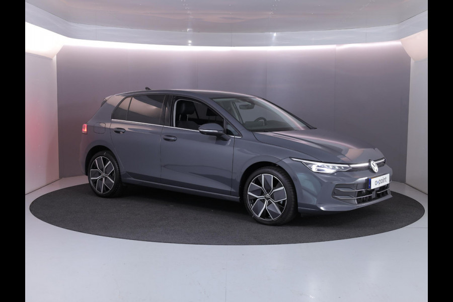 Volkswagen Golf 1.5 eHybrid Style Edition 204 pk Automaat (DSG) | Verlengde garantie | Navigatie | Parkeersensoren (Park assist) | Rondomzicht camera | Elektr. bestuurdersstoel | Stoelverwarming |