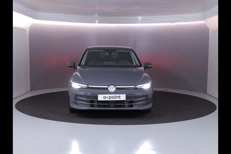Volkswagen Golf 1.5 eHybrid Style Edition 204 pk Automaat (DSG) | Verlengde garantie | Navigatie | Parkeersensoren (Park assist) | Rondomzicht camera | Elektr. bestuurdersstoel | Stoelverwarming |