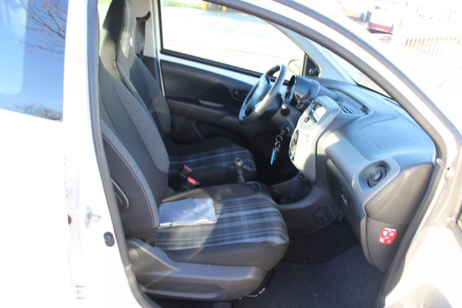 Peugeot 108 1.0 e-VTi Active nap 1E EIG, AIRCO BLUETOOTH ISOFIX