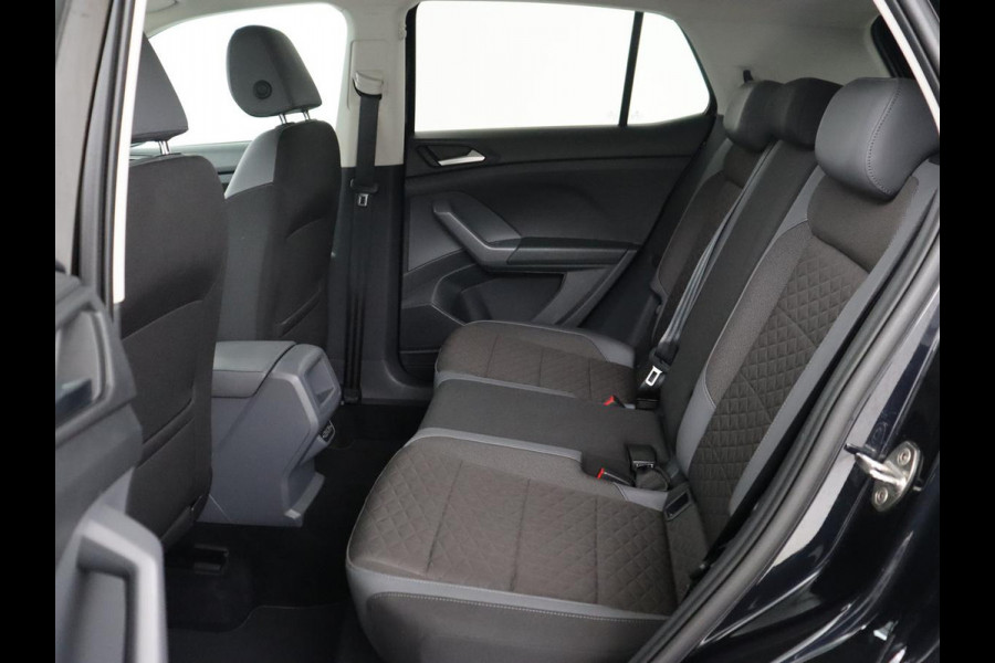 Volkswagen T-Cross 1.0 TSI Style | Automaat | Stoelverwarming | Trekhaak | Carplay | Keyless | Virtual Cockpit | Adaptive cruise | Navigatie | Full LED | Parkeerhulp | Dodehoek detectie | Getint glas