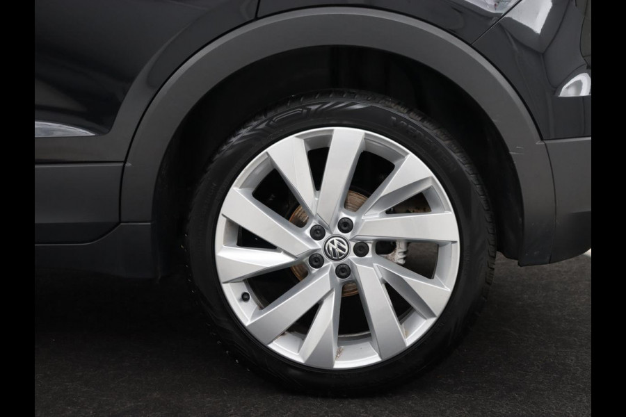 Volkswagen T-Cross 1.0 TSI Style | Automaat | Stoelverwarming | Trekhaak | Carplay | Keyless | Virtual Cockpit | Adaptive cruise | Navigatie | Full LED | Parkeerhulp | Dodehoek detectie | Getint glas