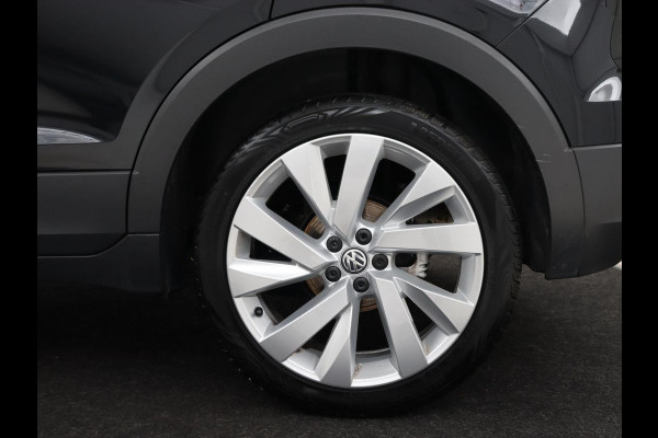 Volkswagen T-Cross 1.0 TSI Style | Automaat | Stoelverwarming | Trekhaak | Carplay | Keyless | Virtual Cockpit | Adaptive cruise | Navigatie | Full LED | Parkeerhulp | Dodehoek detectie | Getint glas