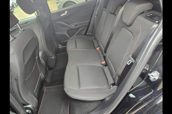 Ford Focus 1.0 EcoBoost Hybrid ST Line Wagon 155pk Automaat | Winter Pack | Agate Black | 12.3 inch personaliseerbare Digital Cockpit | Achteruitrijcamera | Draadloos opladen mobiele telefoon | Ford Keyless Entry