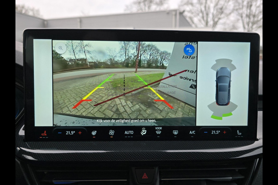 Ford Focus 1.0 EcoBoost Hybrid ST Line Wagon 155pk Automaat | Winter Pack | Agate Black | 12.3 inch personaliseerbare Digital Cockpit | Achteruitrijcamera | Draadloos opladen mobiele telefoon | Ford Keyless Entry