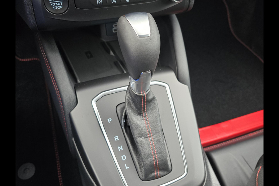 Ford Focus 1.0 EcoBoost Hybrid ST Line Wagon 155pk Automaat | Winter Pack | Agate Black | 12.3 inch personaliseerbare Digital Cockpit | Achteruitrijcamera | Draadloos opladen mobiele telefoon | Ford Keyless Entry