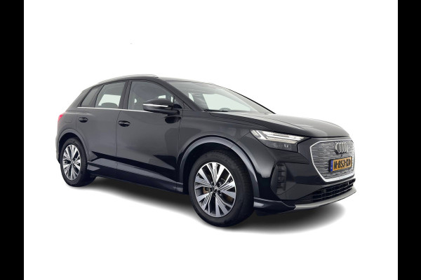 Audi Q4 e-tron 40 Launch Edition Advanced 77 kWh [ 3-Fase ] {SOH-88%} (INCL-BTW) *MATRIX-LED | NAVI-FULLMAP | KEYLESS | CAMERA | DIGI-COCKPIT | DAB | AMBIENT-LIGHT | HEATED-SPORTSEATS | TOWBAR | 19''ALU*