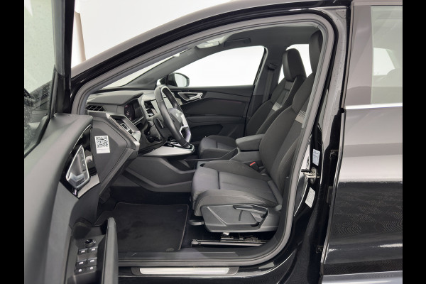 Audi Q4 e-tron 40 Launch Edition Advanced 77 kWh [ 3-Fase ] {SOH-88%} (INCL-BTW) *MATRIX-LED | NAVI-FULLMAP | KEYLESS | CAMERA | DIGI-COCKPIT | DAB | AMBIENT-LIGHT | HEATED-SPORTSEATS | TOWBAR | 19''ALU*