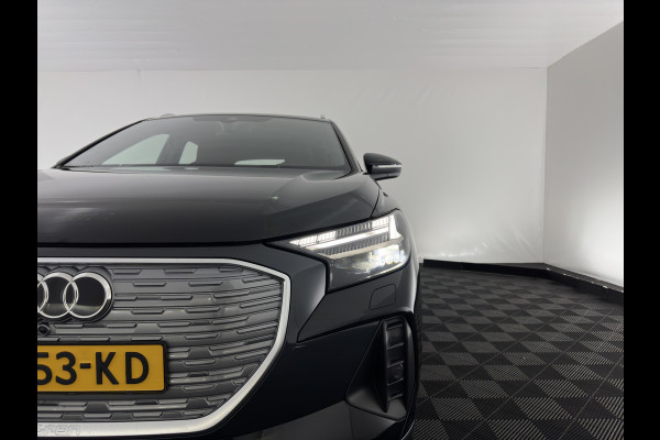 Audi Q4 e-tron 40 Launch Edition Advanced 77 kWh [ 3-Fase ] {SOH-88%} (INCL-BTW) *MATRIX-LED | NAVI-FULLMAP | KEYLESS | CAMERA | DIGI-COCKPIT | DAB | AMBIENT-LIGHT | HEATED-SPORTSEATS | TOWBAR | 19''ALU*