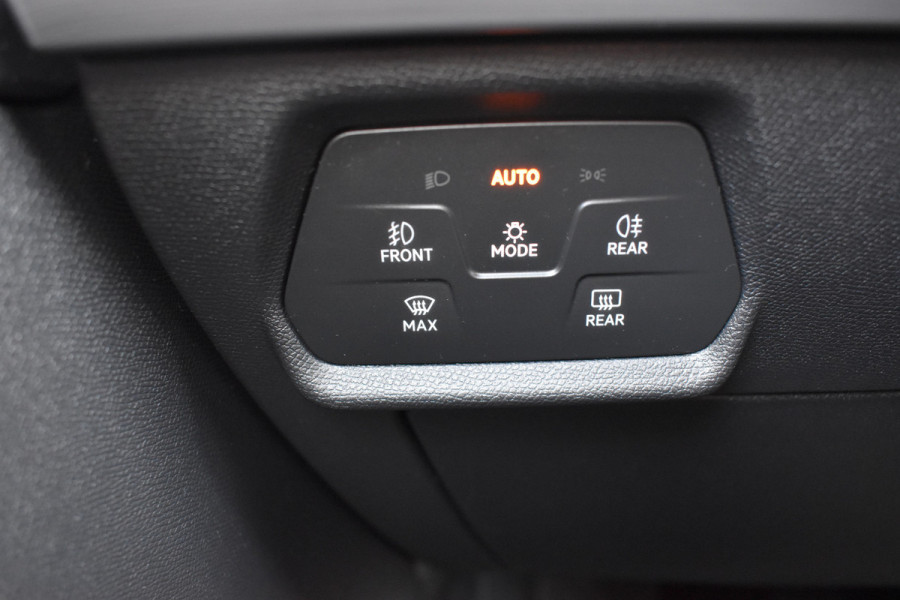 Seat Leon Sportstourer 1.5 TSI 150pk FR Launch Edition / Carplay / Navi /  17"LM / Adap. Cruise /