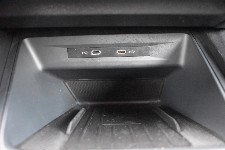 Seat Leon Sportstourer 1.5 TSI 150pk FR Launch Edition / Carplay / Navi /  17"LM / Adap. Cruise /