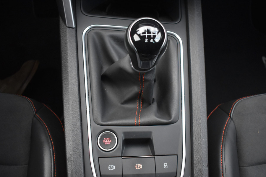 Seat Leon Sportstourer 1.5 TSI 150pk FR Launch Edition / Carplay / Navi /  17"LM / Adap. Cruise /