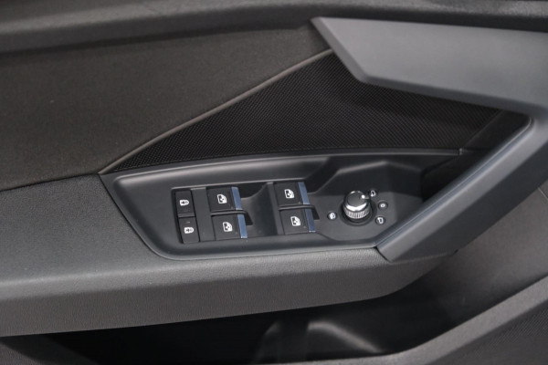 Audi A3 Sportback 30 TFSI Attitude Automaat - N.A.P. Airco, Cruise, Navi, PDC.