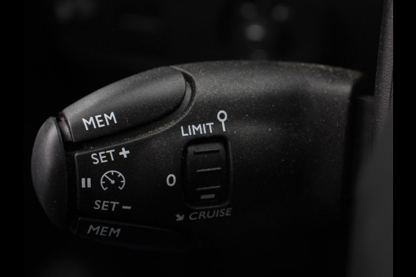 Citroën C3 1.2 PureTech 110pk Automaat Max | Climate Control | Navigatie | Apple carplay / Android Auto | Parksensoren | Lichtmetalen Velgen | Parkeer sensoren