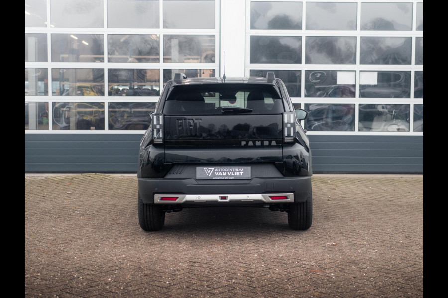 Fiat Grande Panda 1.2 Hybrid Edizione Nero | Automaat | PDC | Airco | Apple Carplay | Cruise | Pack Style |16" All Season banden