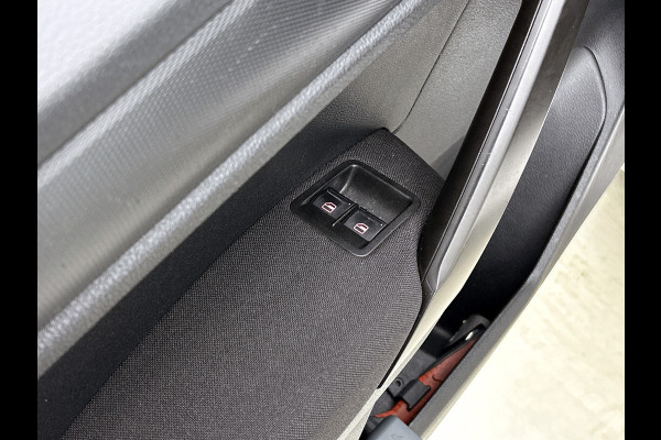 Volkswagen Caddy 2.0 TDI 5Pers. Euro6 Trendline / 2xSchuifdeur / Airco / Pdc. / Radio multimedia /