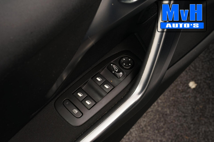 Peugeot 2008 1.2 PureTech Allure|AUTOMAAT|PANO|CLIMA|CARPLAY