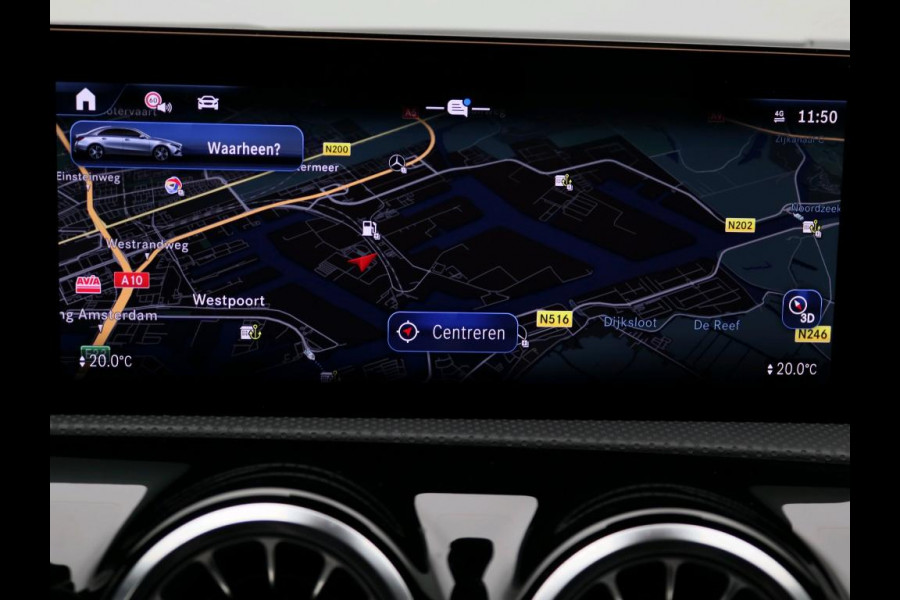 Mercedes-Benz A-Klasse 250 e AMG Plug-In Hybride AMG Line | Night Pakket | Trekhaak | Sfeerverlichting  | Achteruitrijcamera | Stuur en Stoelverwarming. Inclusief 24 maanden MB Certified garantie voor Europa.
