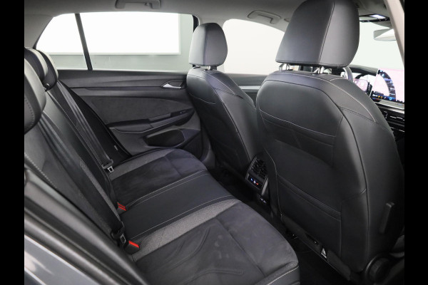 Volkswagen Golf 1.5 eHybrid Style Edition 204 pk Automaat (DSG) | Verlengde garantie | Navigatie | Parkeersensoren (Park assist) | Rondomzicht camera | Elektr. bestuurdersstoel | Stoelverwarming |