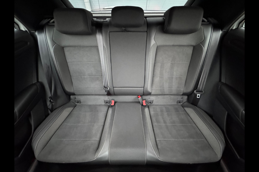 Volkswagen T-Roc 1.0 TSI R-Line * Camera * IQ Light * Massage * Stoelverwarming *