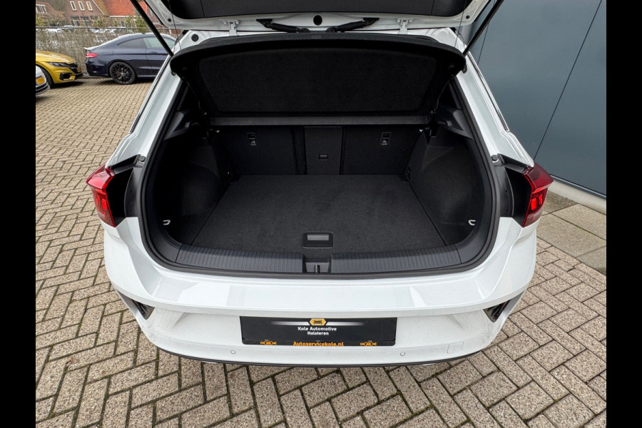 Volkswagen T-Roc 1.0 TSI R-Line * Camera * IQ Light * Massage * Stoelverwarming *