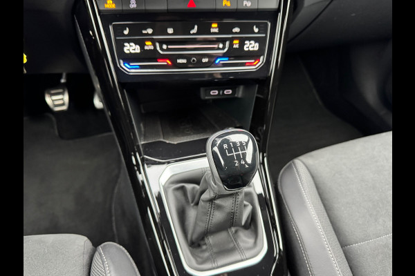 Volkswagen T-Roc 1.0 TSI R-Line * Camera * IQ Light * Massage * Stoelverwarming *