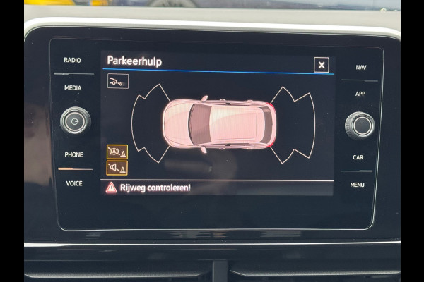 Volkswagen T-Roc 1.0 TSI R-Line * Camera * IQ Light * Massage * Stoelverwarming *