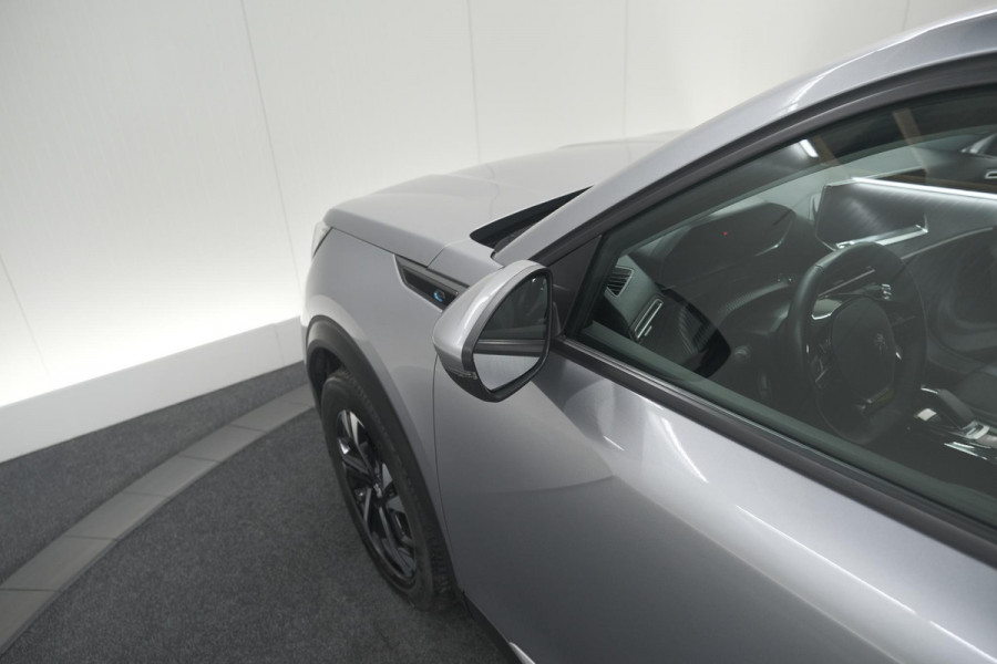 Peugeot e-2008 EV Allure 50 kWh | SOH=96.7 % | 3 Fase Laadfunctie | Camera | Navigatie | Parkeersensoren | Apple Carplay