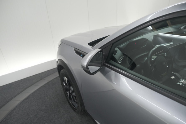 Peugeot e-2008 EV Allure 50 kWh | SOH=96.7 % | 3 Fase Laadfunctie | Camera | Navigatie | Parkeersensoren | Apple Carplay