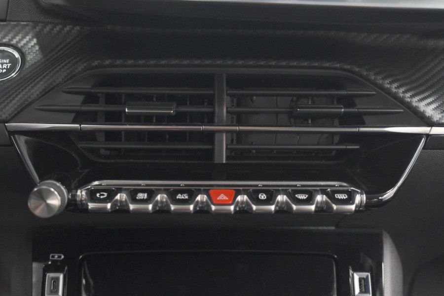 Peugeot e-2008 EV Allure 50 kWh | SOH=96.7 % | 3 Fase Laadfunctie | Camera | Navigatie | Parkeersensoren | Apple Carplay