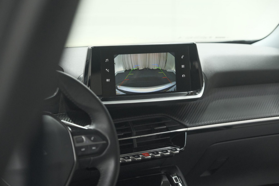 Peugeot e-2008 EV Allure 50 kWh | SOH=96.7 % | 3 Fase Laadfunctie | Camera | Navigatie | Parkeersensoren | Apple Carplay