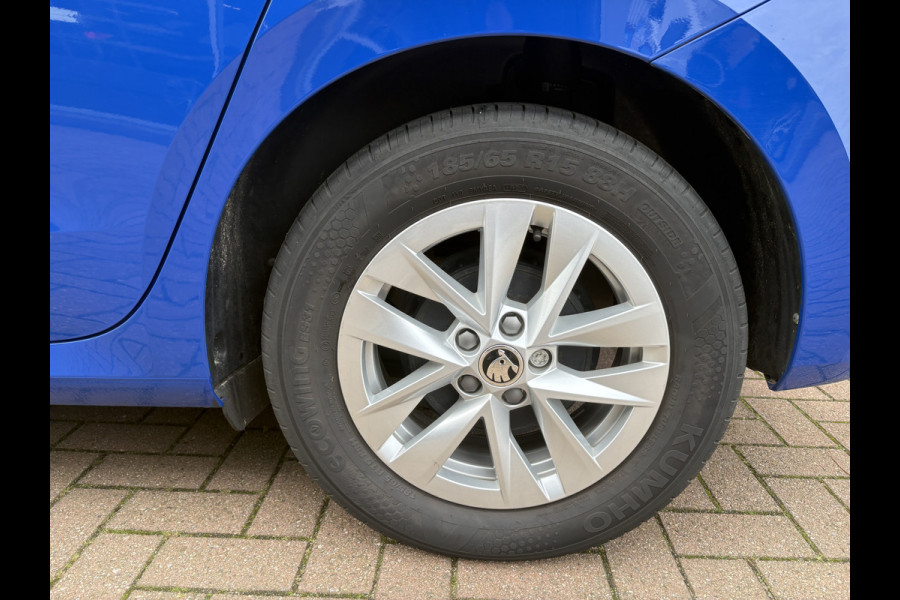 Škoda Fabia 1.0 TSi 95pk Business Edition 5-drs. PANORAMADAK/KEYLESS/VIRTUAL/CARPLAY/PDC/ADAPT.CRUISE/WINTERPACK