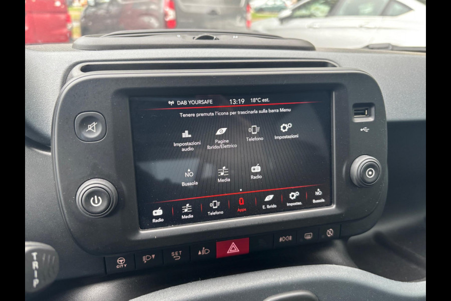 Fiat Panda 1.0 Hybrid Cross | Rijklaar geleverd incl 12 maanden BOVAG garantie! |