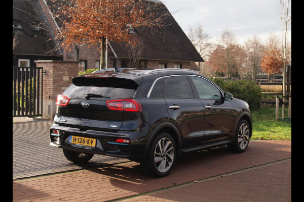 Kia e-Niro ExecutiveLine 64 kWh | Camera | Apple Carplay | Cruise Control | JBL | Leer |